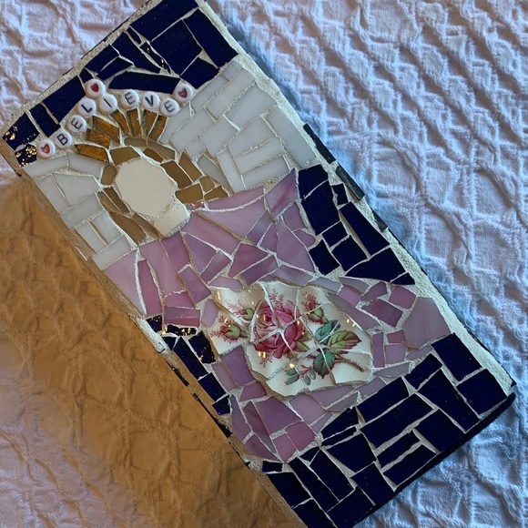 no brand Other - Mosaic Art with 'Believe' Design